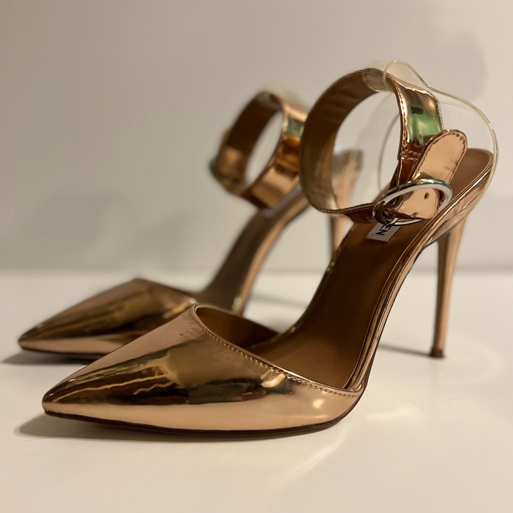 Steve Madden Diva Pump